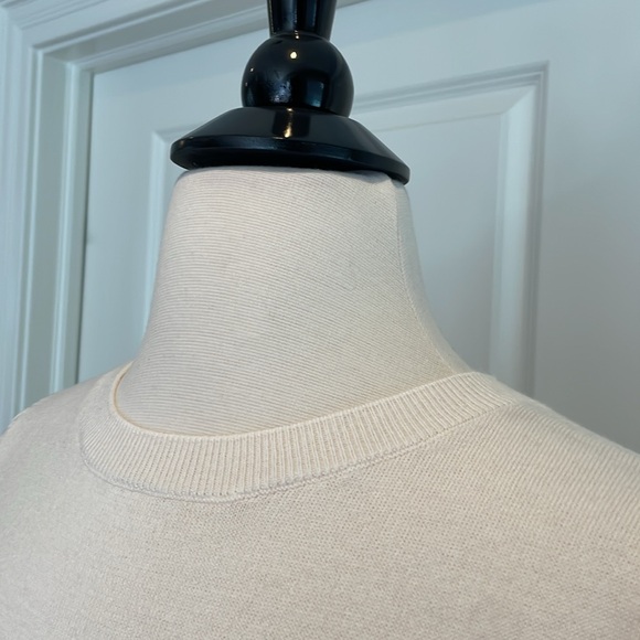 NWT • LOFT Women's White top w Sheer Long Sleeves. - Picture 14 of 16